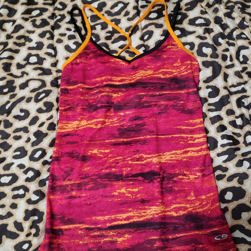Activewear tank top size small!